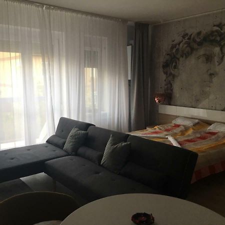 Hunyadi Apartman Szekszárd Εξωτερικό φωτογραφία
